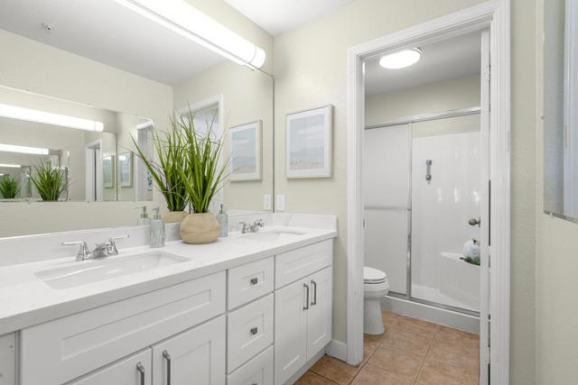 141 Albacore Lane, Foster City CA: https://media.crmls.org/mediaz/2c03d3f5-3f3e-47ca-8bf3-21817cd60f97.jpg