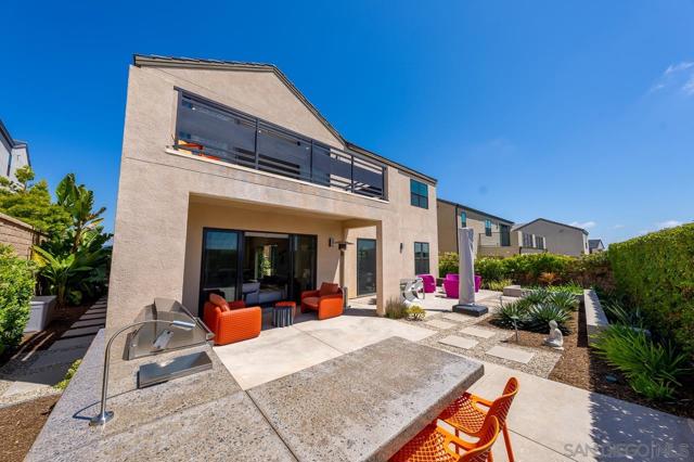 13722 Canyon Loop Trl, San Diego CA: https://media.crmls.org/mediaz/2c040597-6f70-4406-b1b7-be51e6ee5fe0.jpg