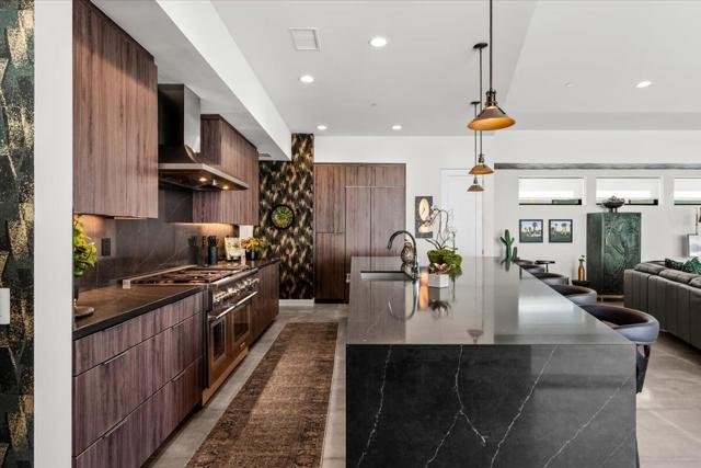 143 Obsidian Loop N, Palm Springs, CA 92264