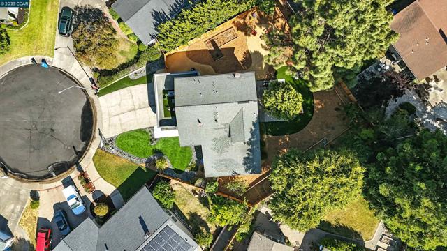 31 Junewood Ct, Danville CA: https://media.crmls.org/mediaz/2c082768-ccfc-41bb-b2f6-2bb72aecdd7d.jpg