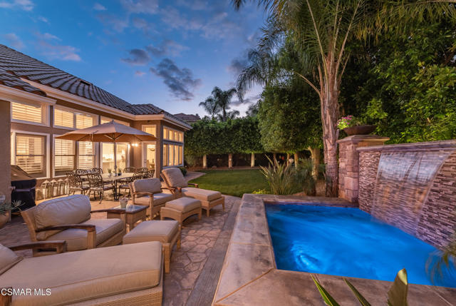 48 Golden Glen Drive, Simi Valley CA: https://media.crmls.org/mediaz/2c08468b-e11a-4801-bcdf-40c509769e0b.jpg