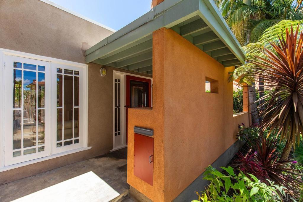 3031 Kalmia St - photo 8