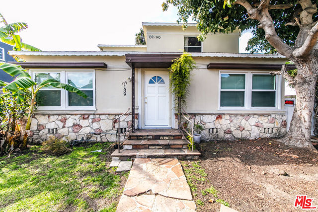 139 N Harper Avenue, Los Angeles CA: https://media.crmls.org/mediaz/2c08c4f1-5c67-4e08-a7cd-ecb026c6273c.jpg