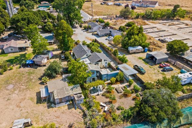 68 Live Oak Road, Royal Oaks CA: https://media.crmls.org/mediaz/2c091353-0eb8-445c-aa73-2334d9a7d1fd.jpg