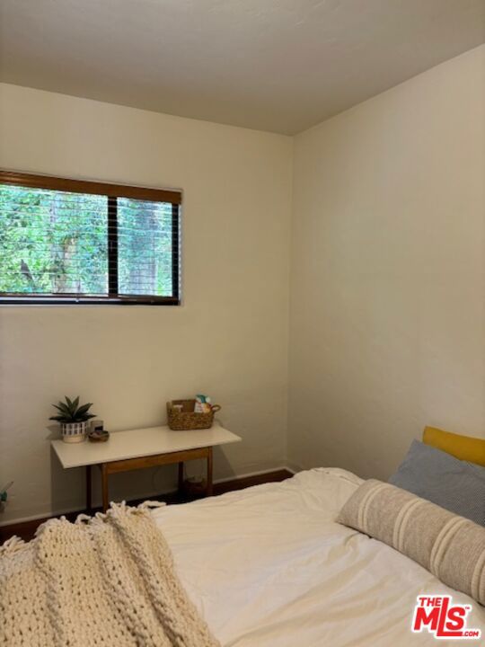 2439 West Silver Lake Drive, Los Angeles CA: https://media.crmls.org/mediaz/2c097be9-db4a-4c5d-be9d-4d4571cd1f14.jpg