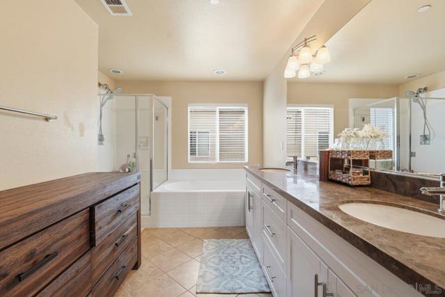 4543 Rainier Ave, San Diego CA: https://media.crmls.org/mediaz/2c097d2f-cd09-4cdf-8573-89cc996dedb6.jpg