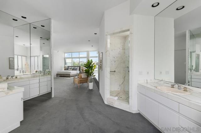 Image 27 of 50 For 25 Green Turtle Rd