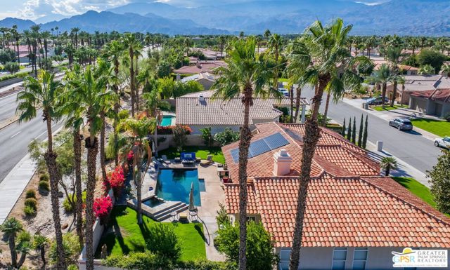 38610 Desert Mirage Drive, Palm Desert CA: https://media.crmls.org/mediaz/2c0b8028-7f9b-48cf-a010-878a82ad321c.jpg