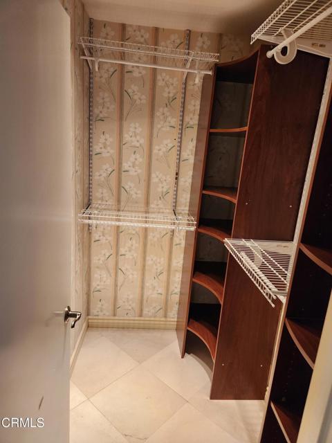 13644 Deering Lane, Moorpark CA: https://media.crmls.org/mediaz/2c0c1a11-cce5-4757-a2c1-9acd3bf58360.jpg