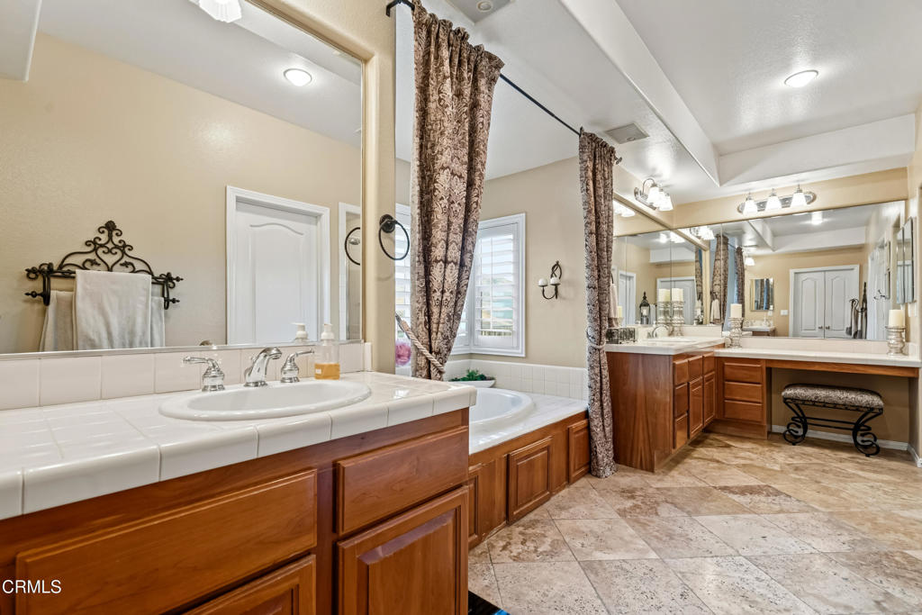 MLS #V1-33769 image #25