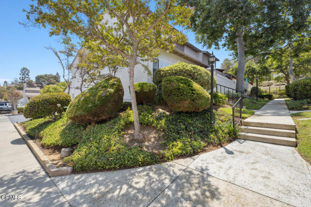 Detail Gallery Image 3 of 33 For 1302 Alessandro Dr, Newbury Park,  CA 91320 - 3 Beds | 2 Baths