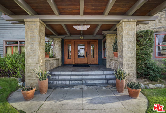 2102 W 24th Street, Los Angeles CA: https://media.crmls.org/mediaz/2c0dca6a-4bc4-47c5-a8a4-2927b391f680.jpg