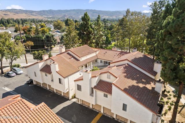 3306 Darby Street, Simi Valley CA: https://media.crmls.org/mediaz/2c0f0236-116c-4c8d-81f8-8d734ad113f0.jpg
