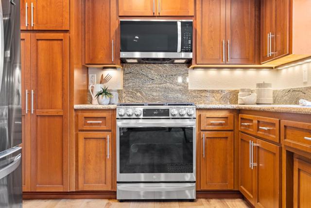 229 Marvilla Circle, Pacifica CA: https://media.crmls.org/mediaz/2c0f024e-0d5b-4d76-9319-392ec406ba04.jpg