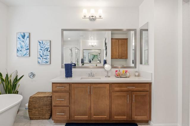 39496 Chamise Street, Temecula CA: https://media.crmls.org/mediaz/2c0f3959-0f08-4abd-ab9c-e868c27f04d7.jpg
