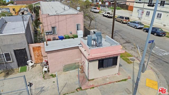 1570 E 110th Street, Los Angeles CA: https://media.crmls.org/mediaz/2c0fe0ec-b857-4c17-b502-2e06fd7fec7b.jpg