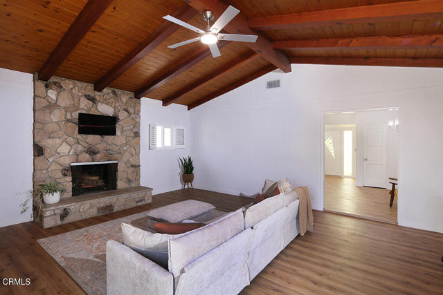 Detail Gallery Image 9 of 34 For 5712 Glady St, South Gate,  CA 90280 - 3 Beds | 2 Baths