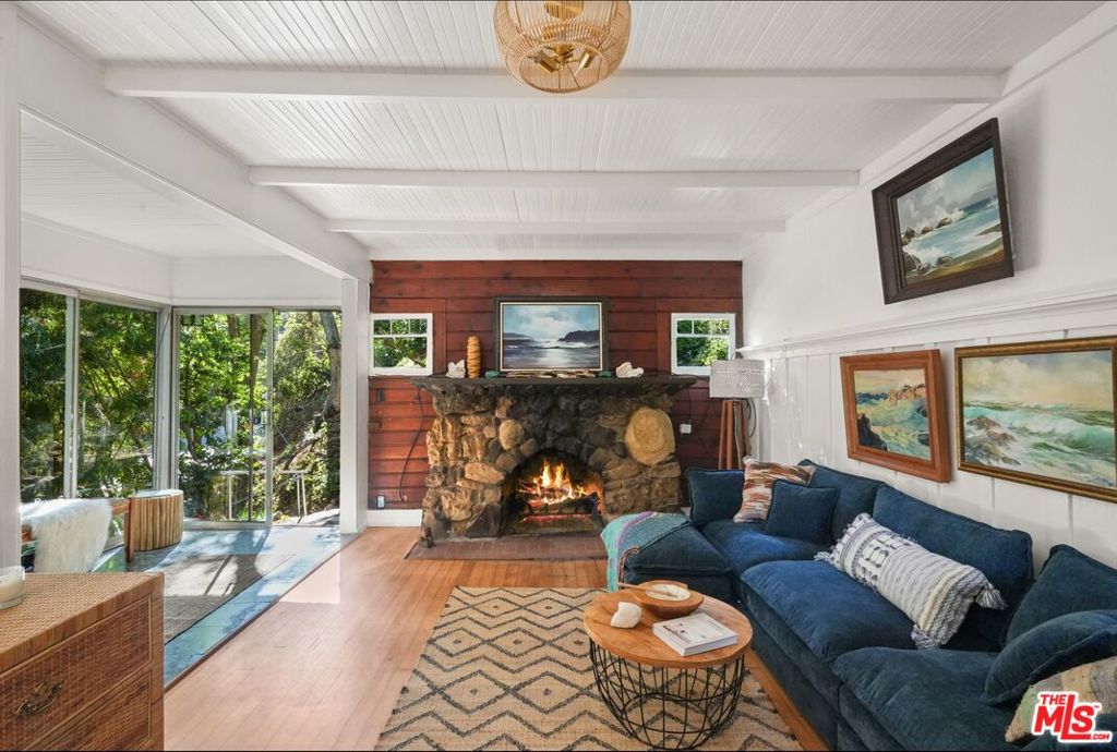 860 Old Topanga Canyon Road
