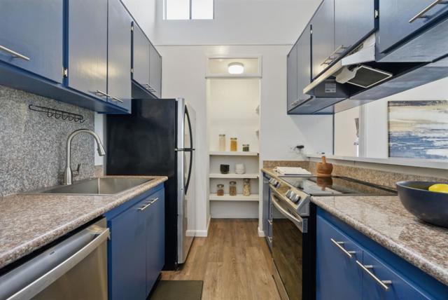 1 Appian Way, South San Francisco CA: https://media.crmls.org/mediaz/2c1043ef-17ae-4c52-96ac-e4ad5112e2a1.jpg