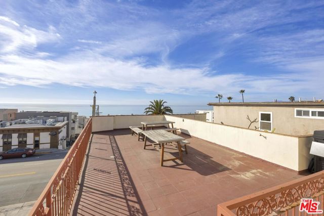 3814 Highland Avenue, Manhattan Beach, California 90266, ,Multi-Family,For Sale,Highland,25486577