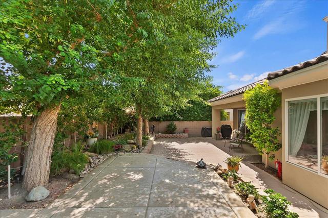 80536 Hoylake Drive, Indio CA: https://media.crmls.org/mediaz/2c10fe06-5562-470e-87e4-6832b99df3d4.jpg