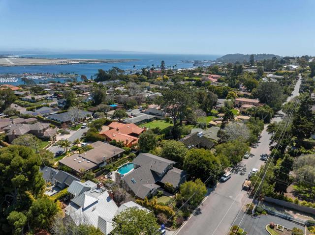 675 Silvergate Ave, San Diego CA: https://media.crmls.org/mediaz/2c11171d-46b7-4f4f-b9a7-ac6733a460cb.jpg