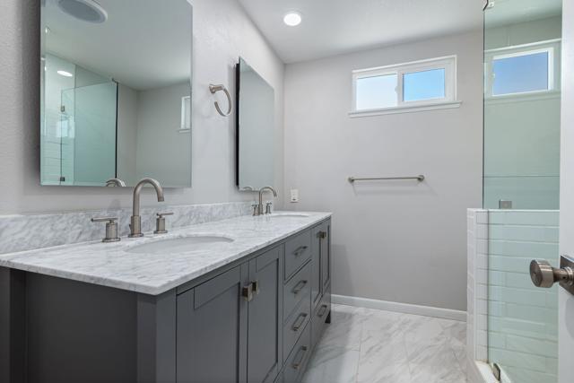 76761 Kentucky Avenue, Palm Desert CA: https://media.crmls.org/mediaz/2c118099-4251-41c7-b483-b643afaeee6c.jpg