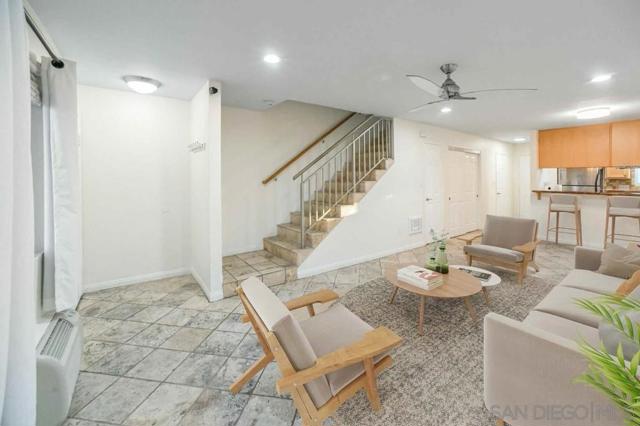 9860 Dale Ave, Spring Valley CA: https://media.crmls.org/mediaz/2c11e643-93b9-4e33-a18e-67eb03fc1d94.jpg