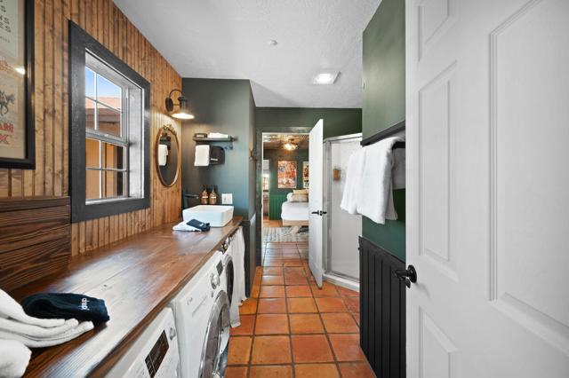 Image 20 of 39 For 5177 Roy Rogers Road