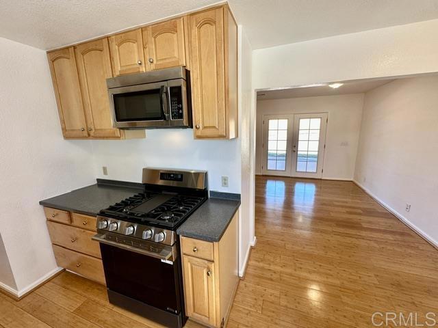 Detail Gallery Image 9 of 61 For 2445 S. Stage Coach Ln, Fallbrook,  CA 92028 - 4 Beds | 3 Baths