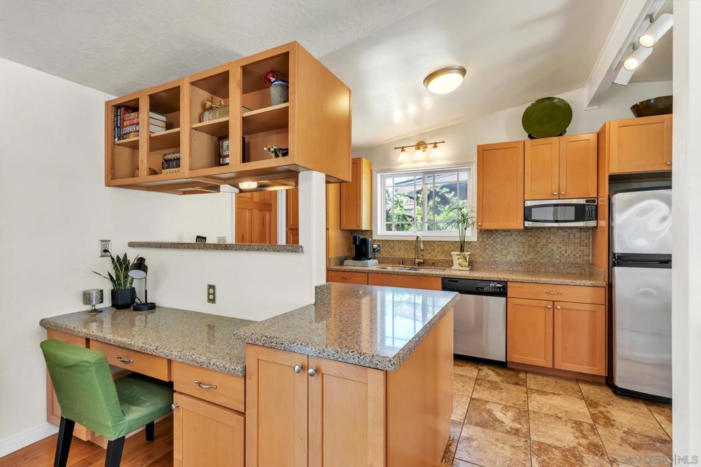 3031 Larkin Pl - photo 8