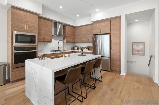 3780 32nd St, San Diego CA: https://media.crmls.org/mediaz/2c130bc6-fca2-4c0f-b220-a73400fca0c0.jpg