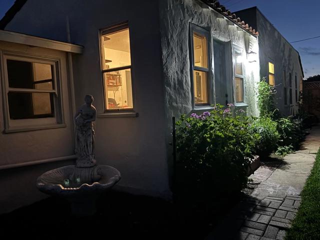 29 Buena Vista Street, Salinas CA: https://media.crmls.org/mediaz/2c132b67-12cd-43aa-ab59-5880731ece4d.jpg