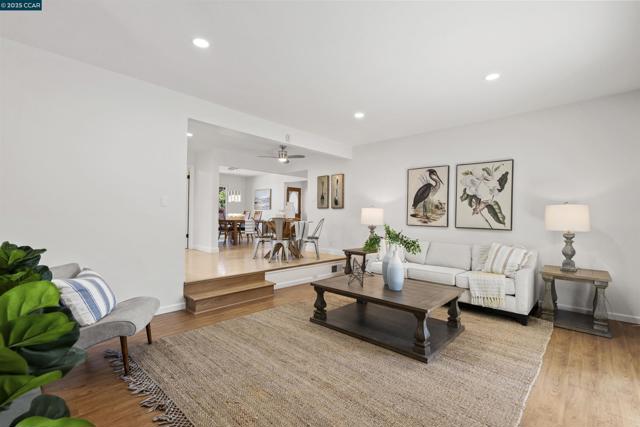 109 Baldwin Dr, Danville CA: https://media.crmls.org/mediaz/2c138778-7e87-438b-baea-59743b2b5ac7.jpg