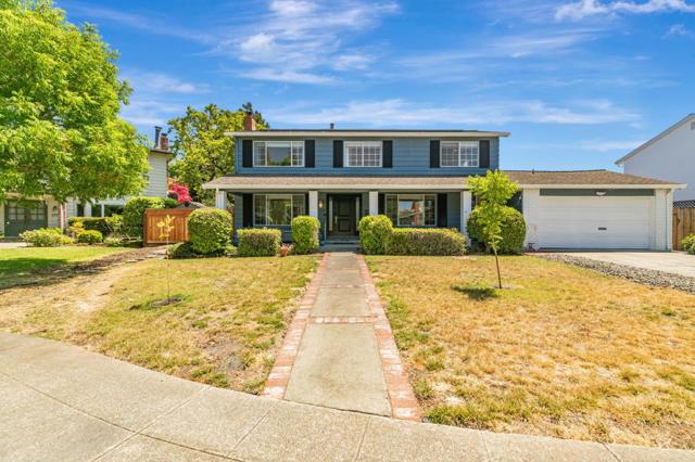 2739 Saint Giles Lane, Mountain View CA: https://media.crmls.org/mediaz/2c145e74-cf2f-4030-aec8-50727604cce2.jpg