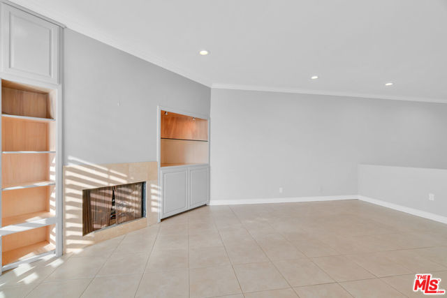 7301 Vista Del Mar, Playa del Rey CA: https://media.crmls.org/mediaz/2c146a16-3325-4016-96a9-87925120c036.jpg