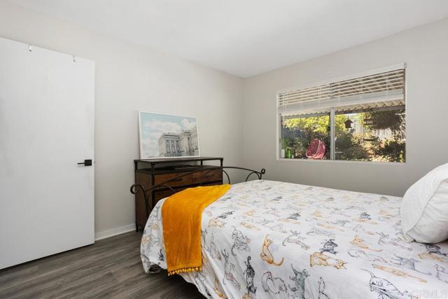 1529 Temple Heights Drive, Oceanside CA: https://media.crmls.org/mediaz/2c151451-2d2e-49bf-83c7-540792c9e693.jpg
