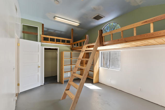 3933 E Calle San Antonio, Palm Springs CA: https://media.crmls.org/mediaz/2c153f4e-0b0d-44e3-b0b2-3333aa762a6b.jpg