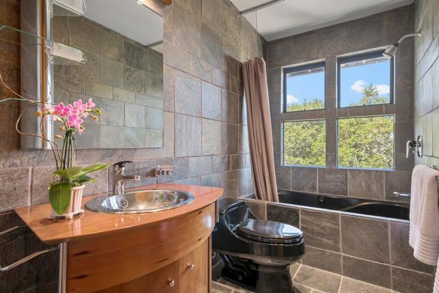 2618 Belmont Canyon Road, Belmont CA: https://media.crmls.org/mediaz/2c15d6a4-b383-4b2f-b98d-475313d6b925.jpg