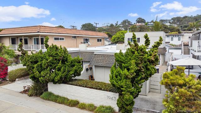 1943 45 Coast Blvd, Del Mar CA: https://media.crmls.org/mediaz/2c15dcc1-ca7e-4db0-a2c0-fd29d171b043.jpg