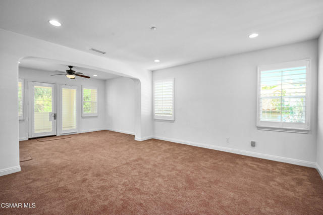 2079 Legacy Drive, Simi Valley CA: https://media.crmls.org/mediaz/2c160505-dcdc-4281-a066-96db17a6b5a3.jpg