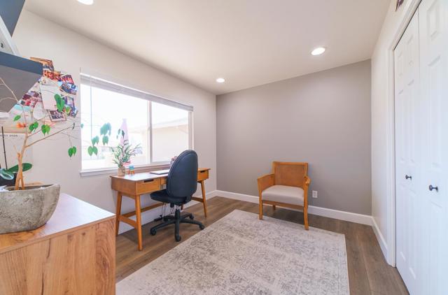 731 La Mesa Drive, Salinas CA: https://media.crmls.org/mediaz/2c183608-afb4-406f-8938-877b50493a81.jpg