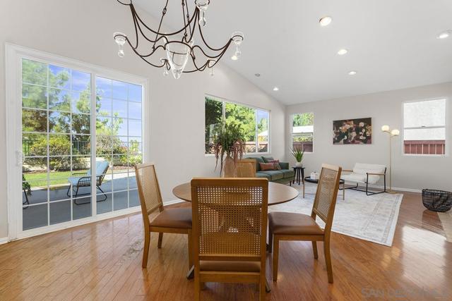 987 Palencia Ct, Chula Vista CA: https://media.crmls.org/mediaz/2c18de71-c87a-41db-924b-0370f46e342d.jpg