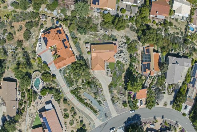 15519 Calistoga Dr., Ramona CA: https://media.crmls.org/mediaz/2c193cf7-337b-44c4-89a7-fbbe6320d7f6.jpg