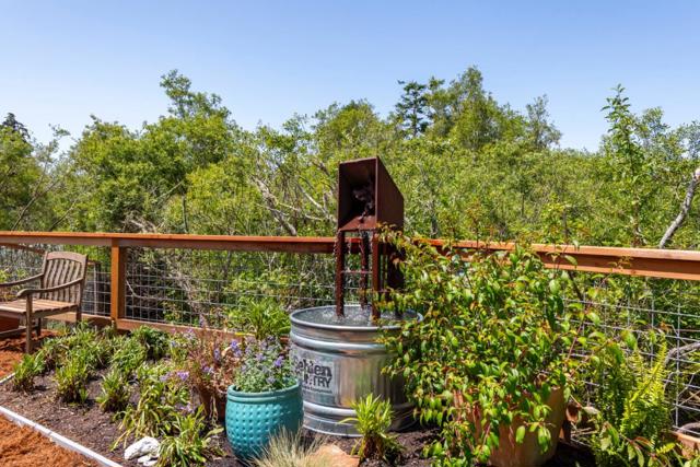 18050 Highway 1,  CA: https://media.crmls.org/mediaz/2c197f46-1cf8-4e0a-a582-615e20d5750d.jpg