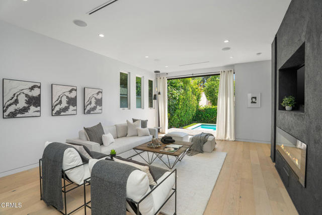 5622 Natick Avenue, Sherman Oaks CA: https://media.crmls.org/mediaz/2c1a21ab-d43a-4bae-b813-63cedde9fb13.jpg