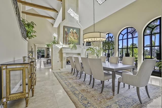 5305 La Crescenta, Rancho Santa Fe CA: https://media.crmls.org/mediaz/2c1a361e-56de-4ec8-866d-b15486d35ad0.jpg
