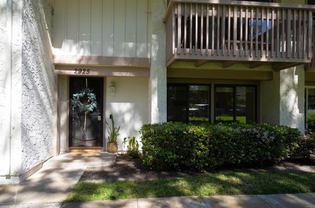 Detail Gallery Image 2 of 19 For 2925 via Libertad, Carlsbad,  CA 92010 - 3 Beds | 2/1 Baths