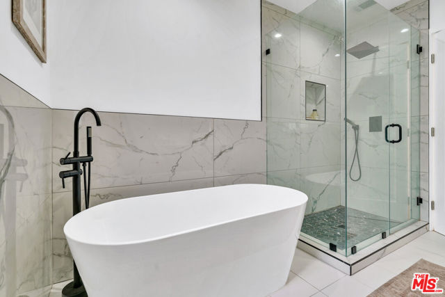 7832 Croydon Avenue, Los Angeles CA: https://media.crmls.org/mediaz/2c1a4a28-1786-4c82-a5ae-e9b96efb6e6e.jpg