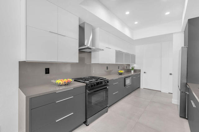 469 E Mariposa Drive, Palm Springs CA: https://media.crmls.org/mediaz/2c1aabc6-fc91-4d20-9a05-0c6c16cbd412.jpg